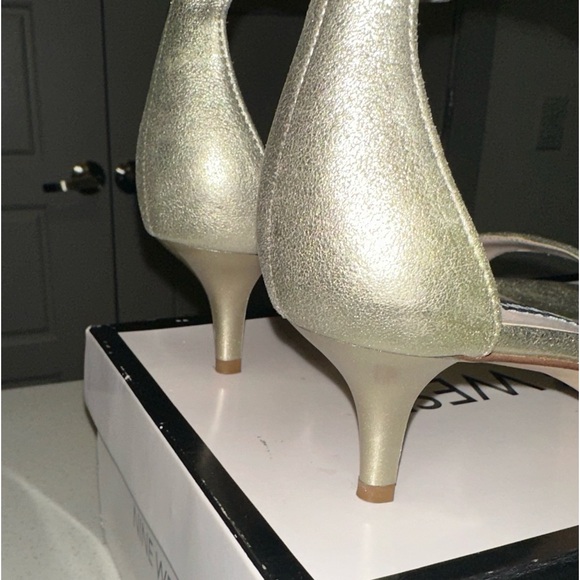 Nine West Leisa Gold Glitter Dress Sandals Kitten Open Heels Ankle Strap 2” 6 🤩 - Picture 6 of 11
